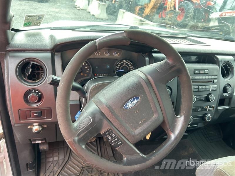 Ford F-150 XL 4x2 Extended Cab Pickup Ostalo