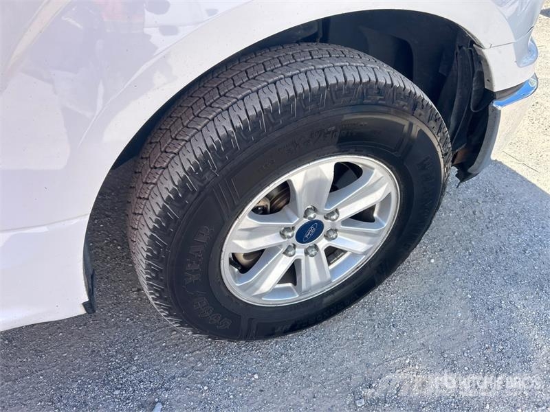 Ford F-150 XL 4x2 Extended Cab Pickup Muu