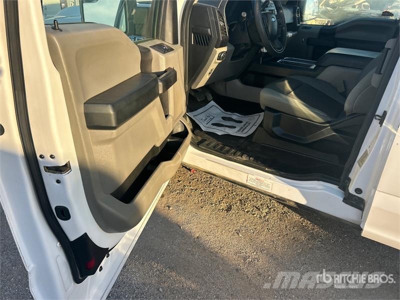 Ford F-150 XL 4x2 Extended Cab Pickup Други