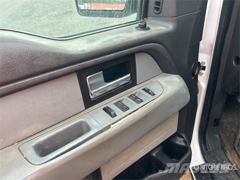 Ford F-150 XL 4x2 Extended Cab Pickup Ostalo