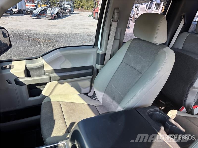 Ford F-150 XL 4x2 Extended Cab Pickup Furgoni altro