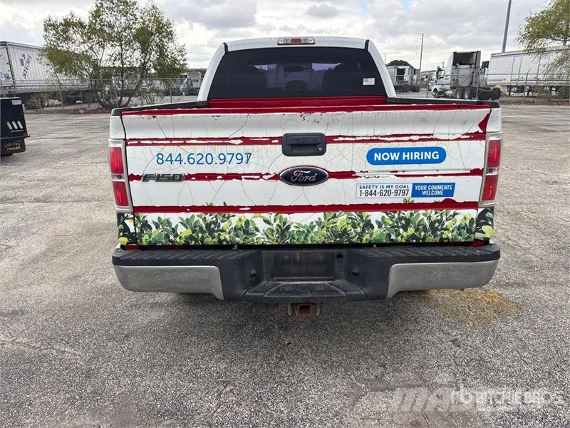 Ford F-150 XL 4x2 Extended Cab Pickup Egyéb