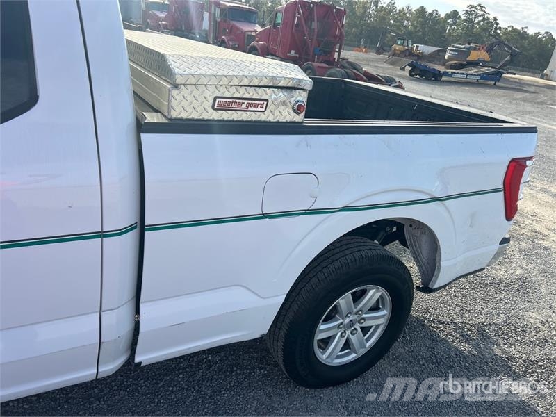 Ford F-150 XL 4x2 Extended Cab Pickup Andre varebiler