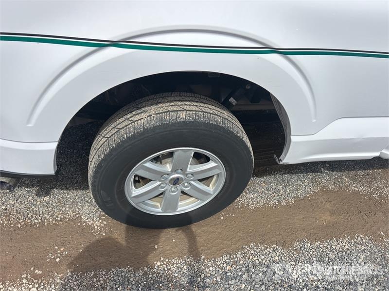 Ford F-150 XL 4x2 Extended Cab Pickup Autre fourgon / utilitaire