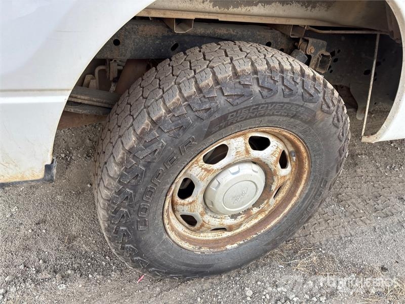 Ford F-150 XL 4x2 Extended Cab Pickup Ostalo