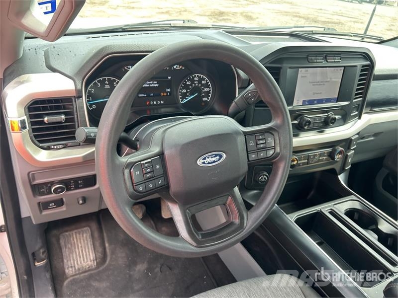 Ford F-150 XL 4x2 Extended Cab Pickup 其他