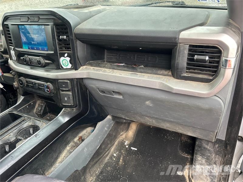 Ford F-150 XL 4x2 Extended Cab Pickup Diger