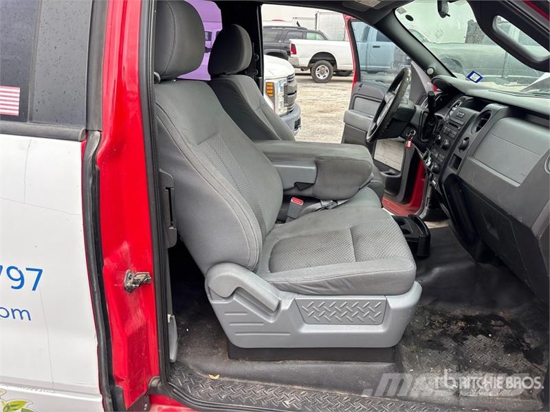 Ford F-150 XL 4x2 Extended Cab Pickup Egyéb