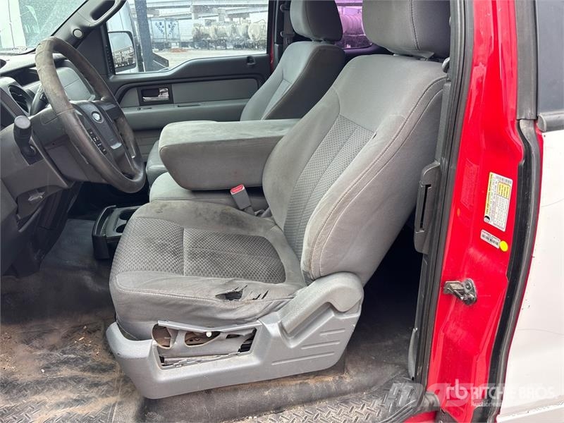Ford F-150 XL 4x2 Extended Cab Pickup Egyéb