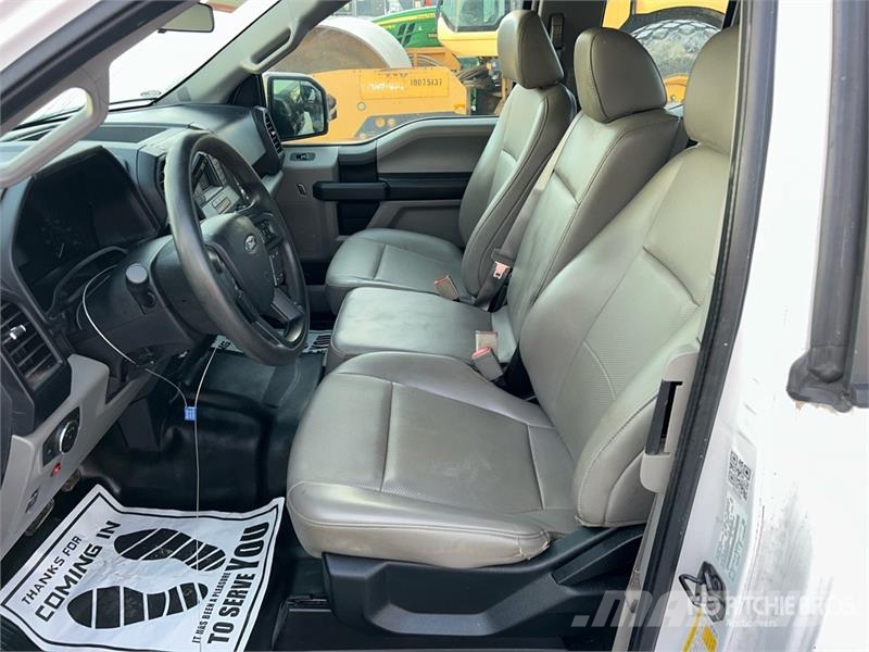 Ford F-150 XL 4x2 Extended Cab Pickup Otras furgonetas