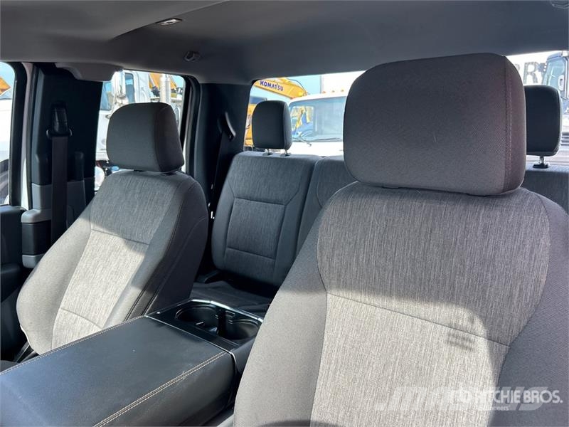 Ford F-150 XL 4x2 Extended Cab Pickup Iné