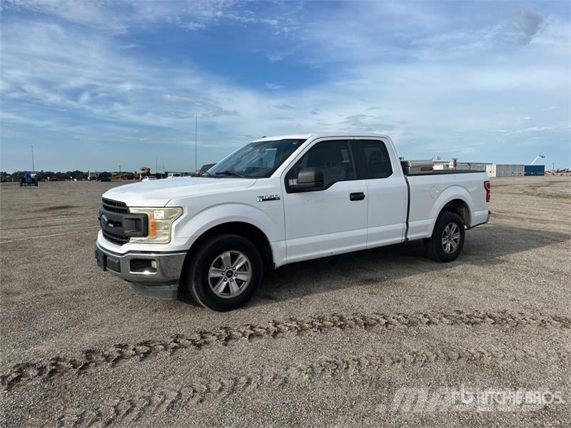 Ford F-150 XL 4x2 Extended Cab Pickup Egyéb