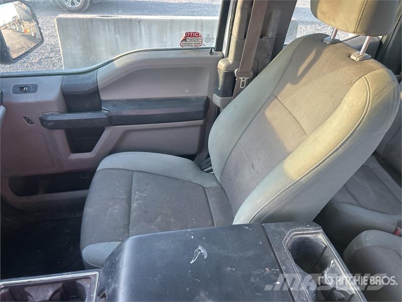 Ford F-150 XL 4x2 Extended Cab Pickup Muu