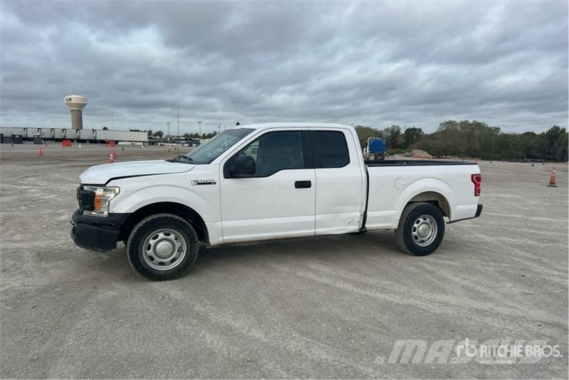 Ford F-150 XL 4x2 Extended Cab Pickup Muu