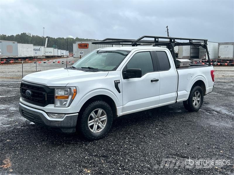 Ford F-150 XL 4x2 Extended Cab Pickup Diger