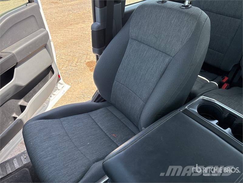 Ford F-150 XL 4x2 Extended Cab Pickup 其他