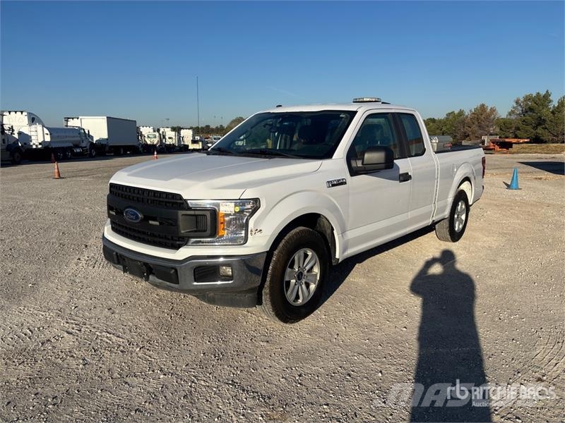 Ford F-150 XL 4x2 Extended Cab Pickup Други