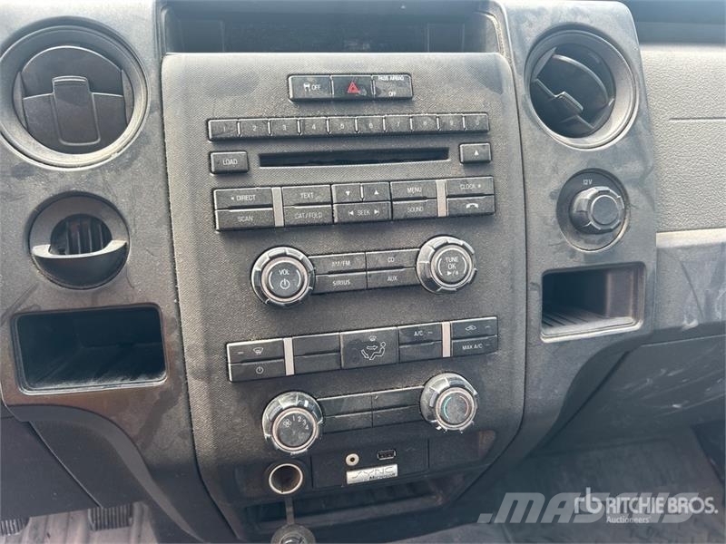 Ford F-150 XL 4x2 Extended Cab Pickup Andere Transporter