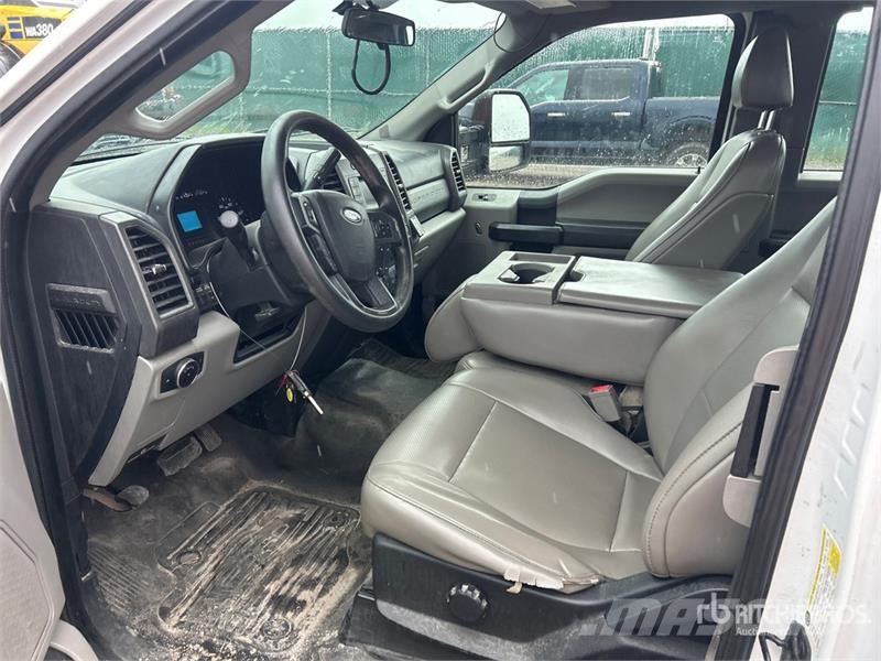 Ford F-150 XL 4x2 Extended Cab Pickup 其他