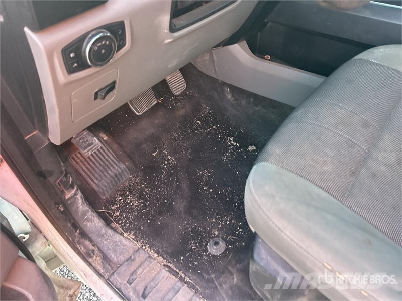 Ford F-150 XL 4x2 Extended Cab Pickup Muu