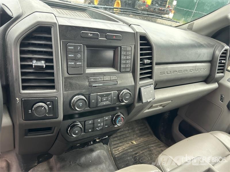 Ford F-150 XL 4x2 Extended Cab Pickup 其他