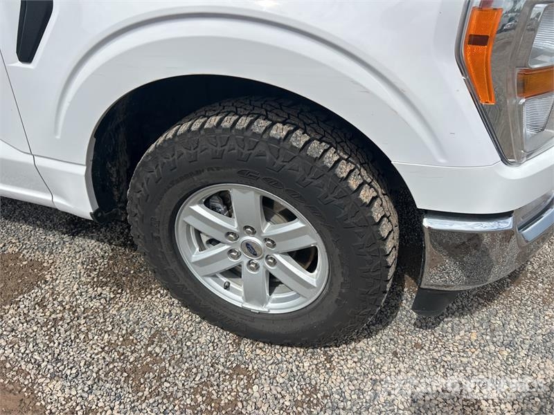 Ford F-150 XL 4x2 Extended Cab Pickup 其他
