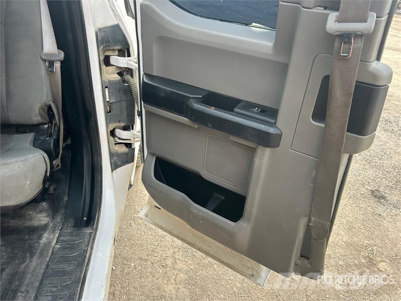 Ford F-150 XL 4x2 Extended Cab Pickup Muu