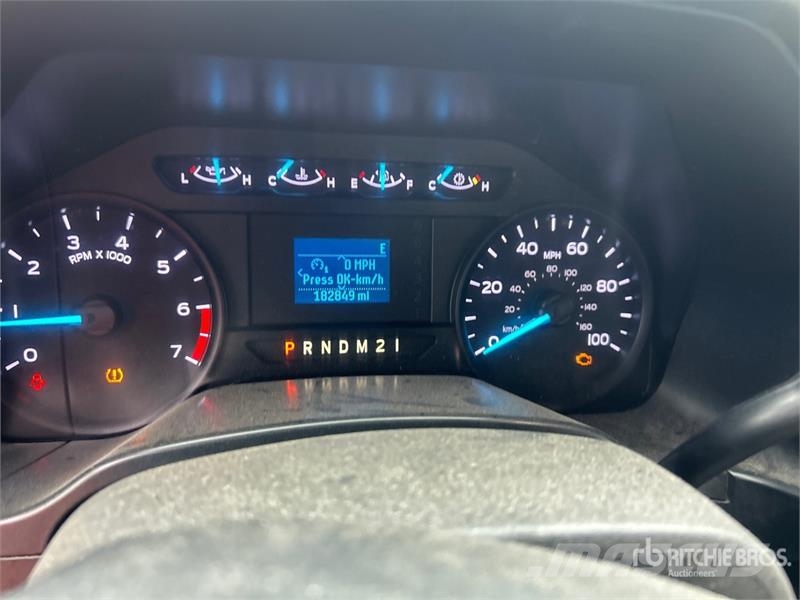 Ford F-150 XL 4x2 Extended Cab Pickup 其他
