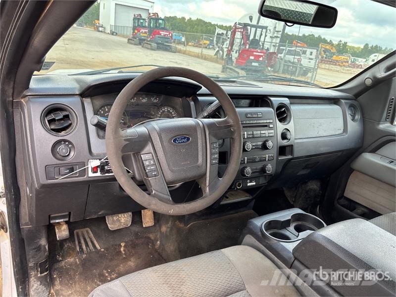 Ford F-150 XL 4x2 Extended Cab Pickup Ostalo