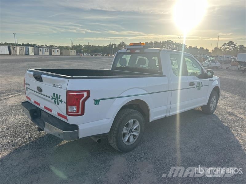 Ford F-150 XL 4x2 Extended Cab Pickup Muu