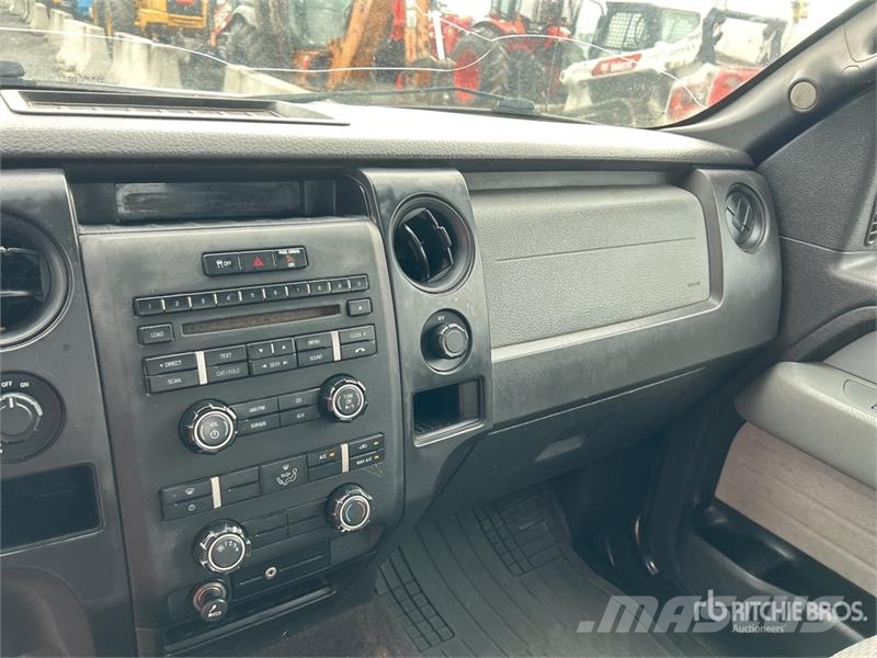 Ford F-150 XL 4x2 Extended Cab Pickup Ostalo