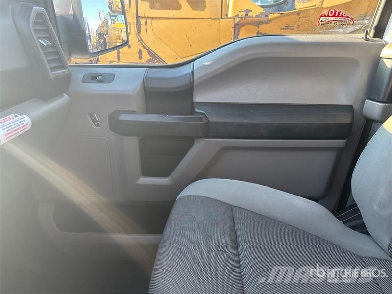 Ford F-150 XL 4x2 Extended Cab Pickup Други