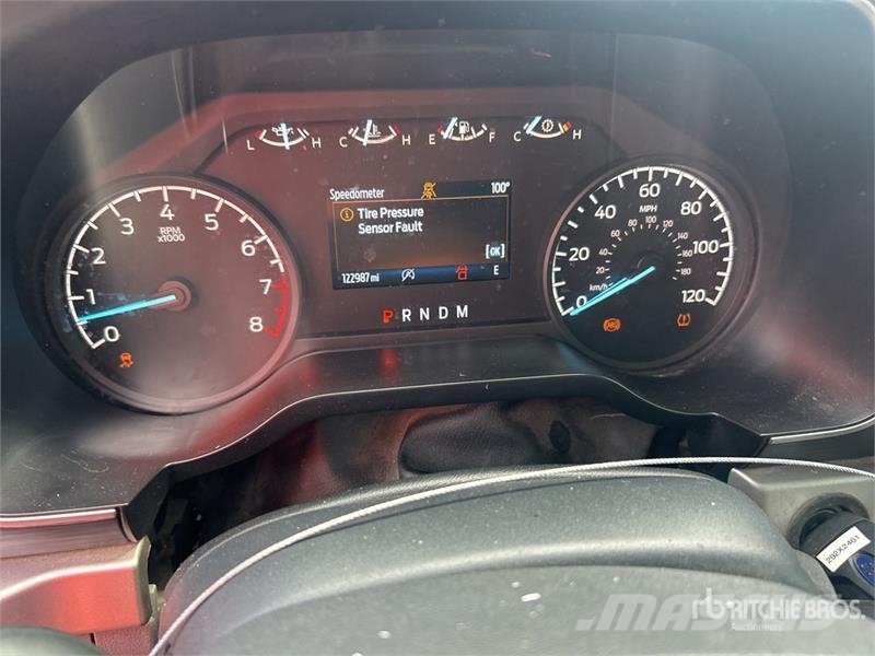 Ford F-150 XL 4x2 Extended Cab Pickup Autre fourgon / utilitaire