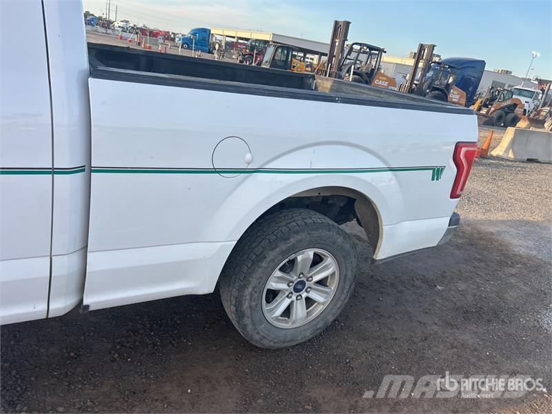 Ford F-150 XL 4x2 Extended Cab Pickup Muu