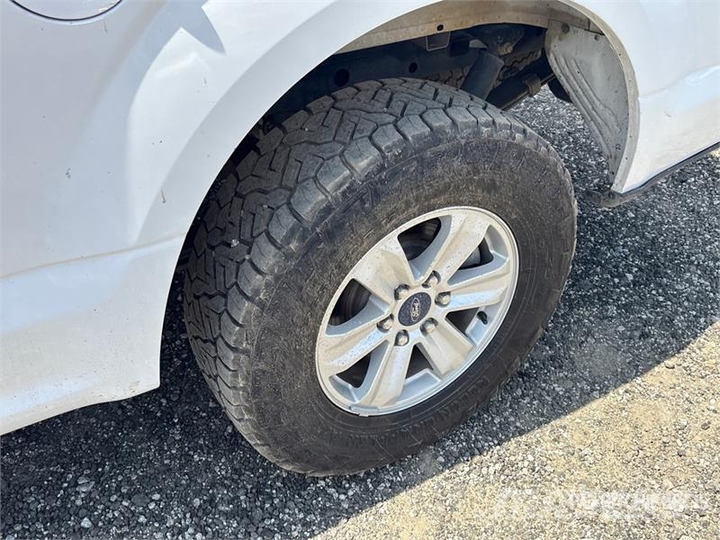 Ford F-150 XL 4x2 Extended Cab Pickup Ostalo