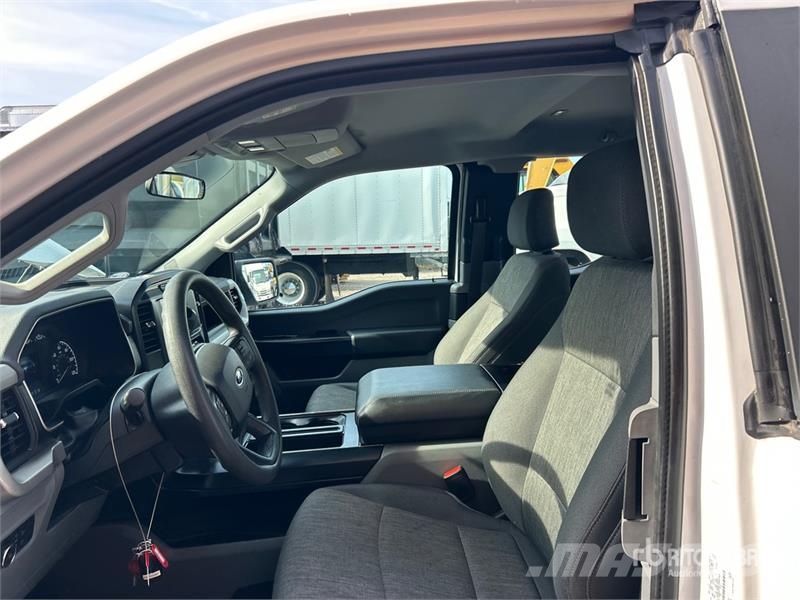 Ford F-150 XL 4x2 Extended Cab Pickup Iné
