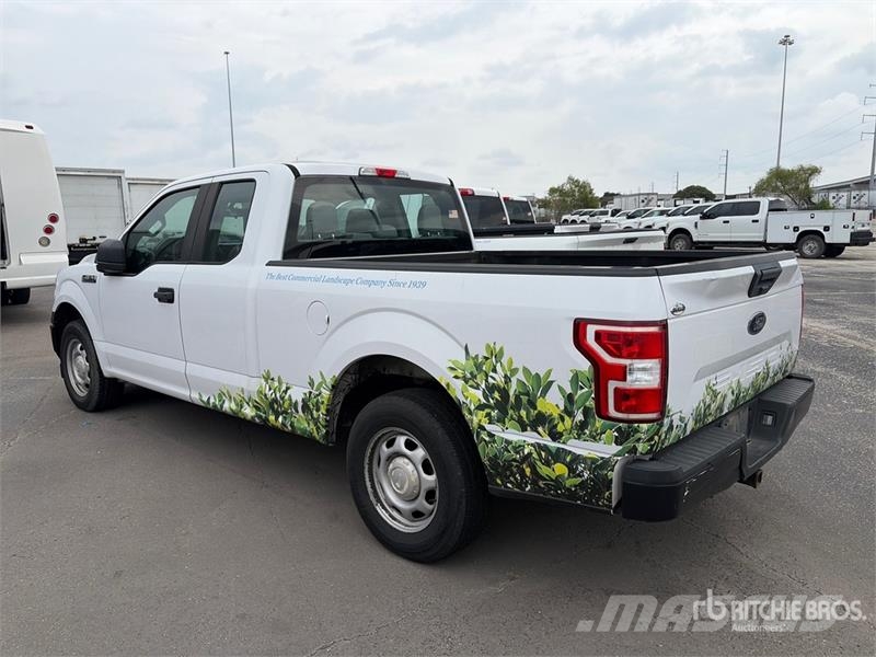 Ford F-150 XL 4x2 Extended Cab Pickup Egyéb