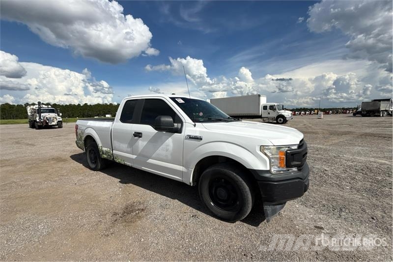 Ford F-150 XL 4x2 Extended Cab Pickup Furgoni altro