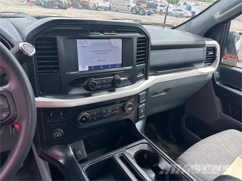 Ford F-150 XL 4x2 Extended Cab Pickup 其他