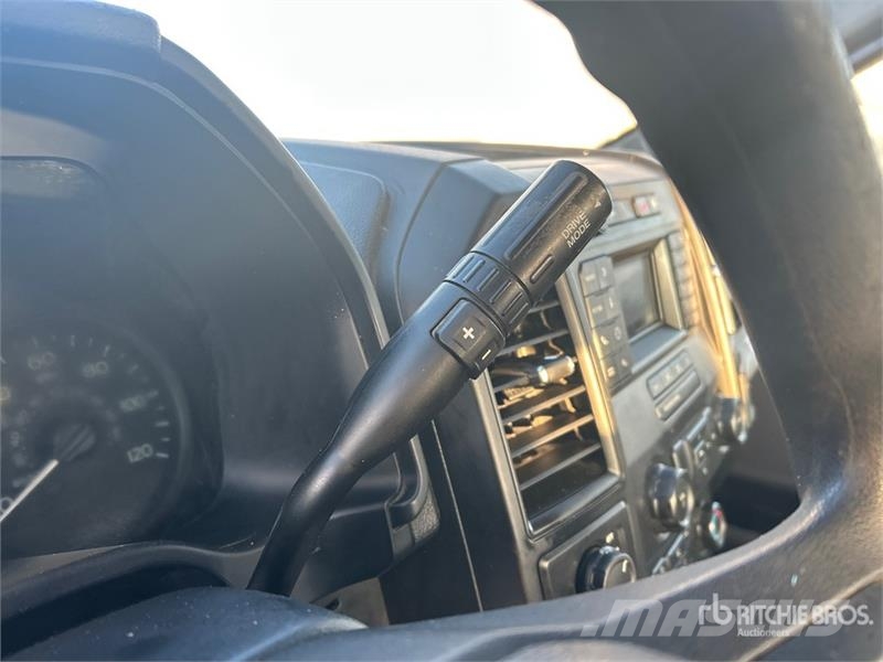 Ford F-150 XL 4x2 Extended Cab Pickup Други