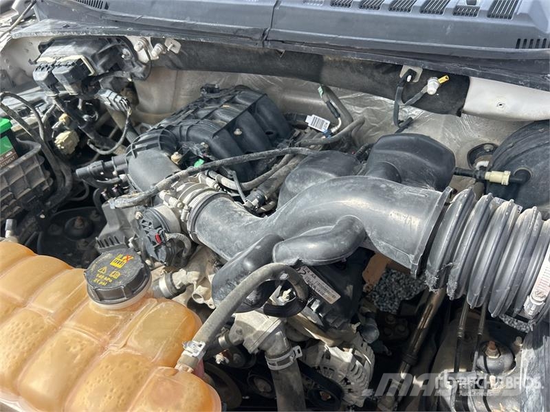 Ford F-150 XL 4x2 Extended Cab Pickup Autre fourgon / utilitaire