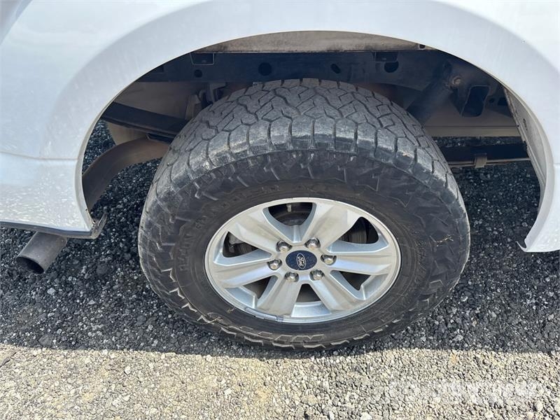 Ford F-150 XL 4x2 Extended Cab Pickup Ostalo