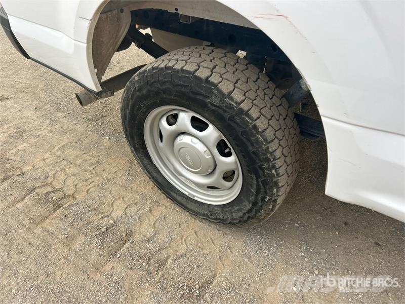 Ford F-150 XL 4x2 Extended Cab Pickup Muu