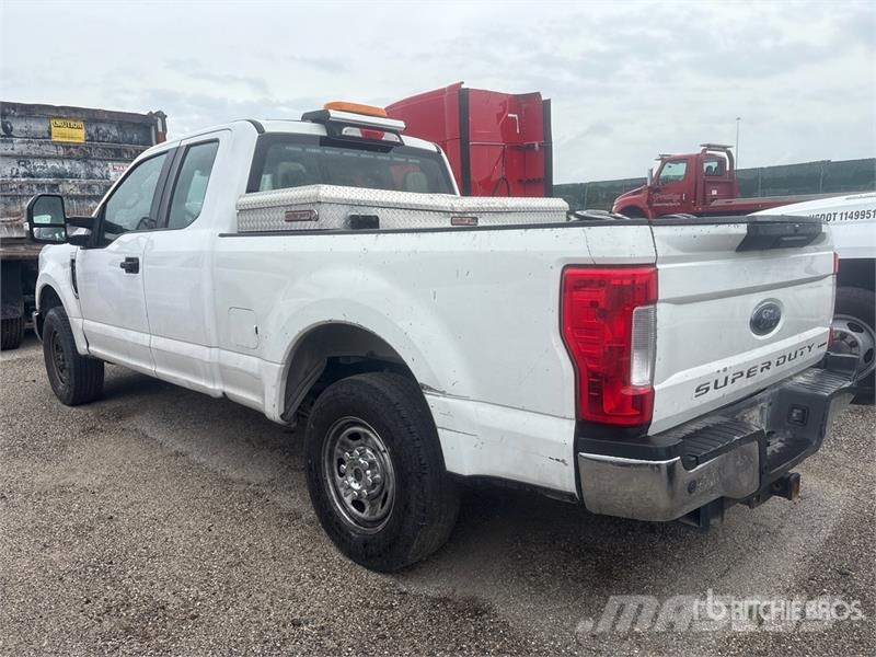 Ford F-150 XL 4x2 Extended Cab Pickup 기타