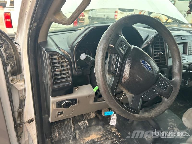 Ford F-150 XL 4x2 Extended Cab Pickup Muu