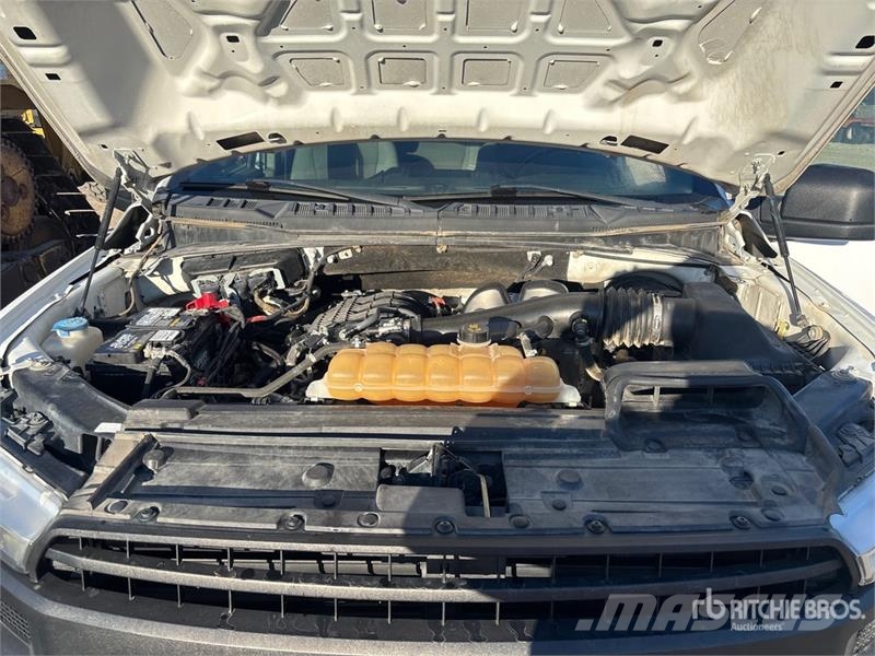 Ford F-150 XL 4x2 Extended Cab Pickup Други