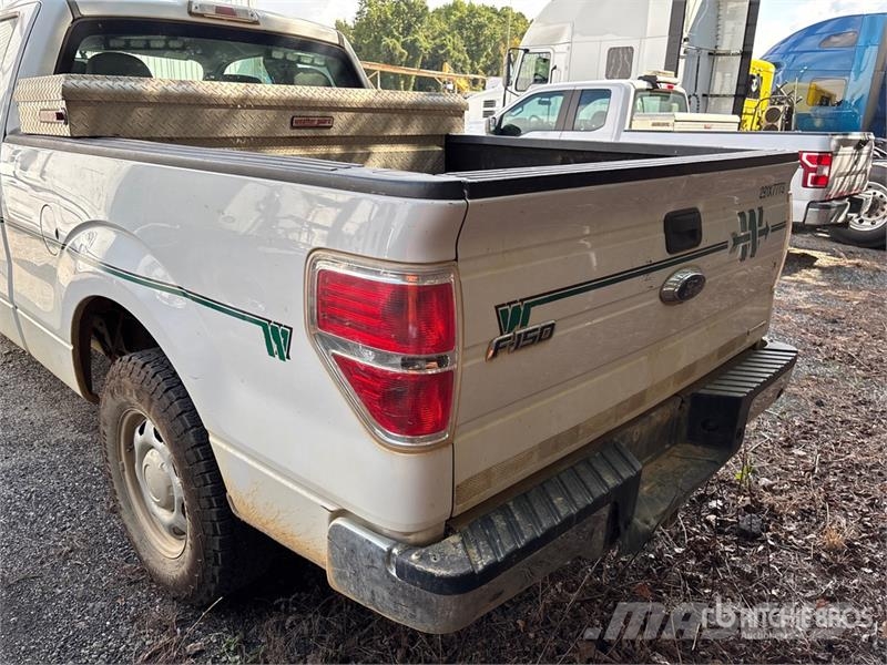 Ford F-150 XL 4x2 Extended Cab Pickup Ostalo