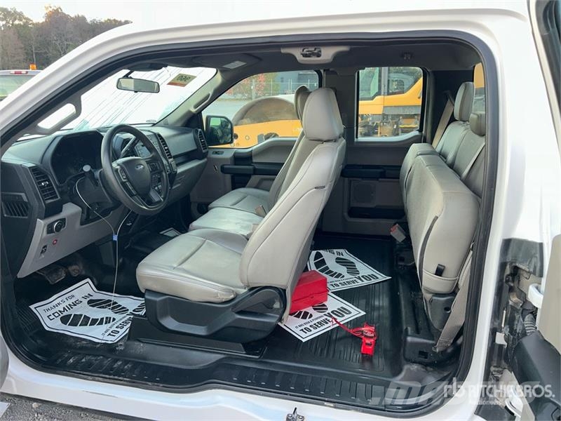 Ford F-150 XL 4x2 Extended Cab Pickup Otras furgonetas