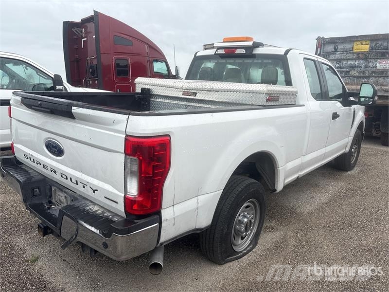 Ford F-150 XL 4x2 Extended Cab Pickup 기타