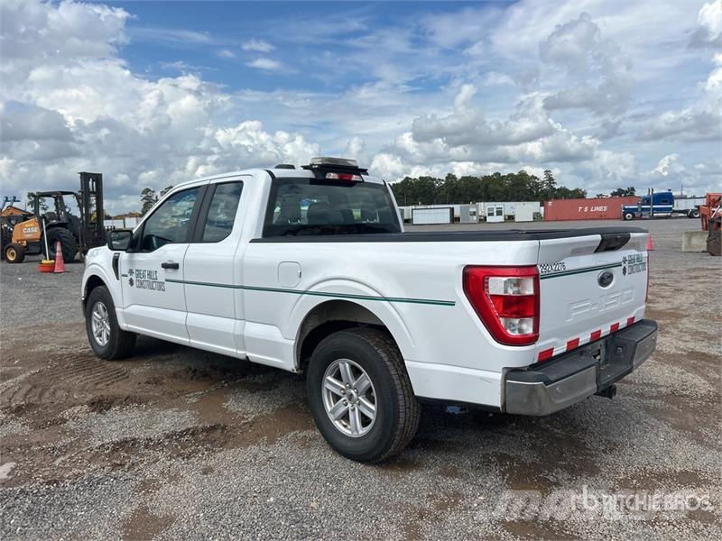 Ford F-150 XL 4x2 Extended Cab Pickup Інше